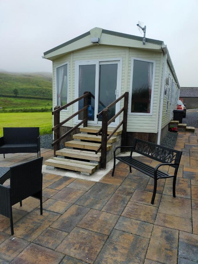 Slieve Croob Cosy Caravan Finnis Exteriör bild